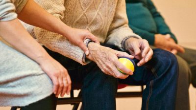 denutrition-personne-agee-sylvie-romeo-maladie-cancerologie-alimentation denutrition-personne-agee-sylvie-romeo-maladie-cancerologie-alimentation